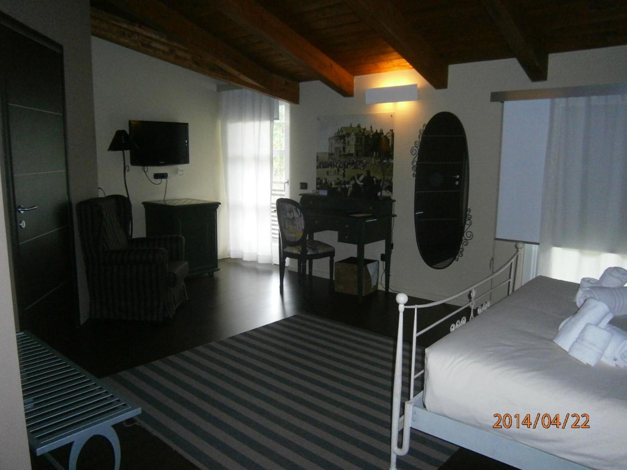 Foresteria Del Castello Torre Canavese Habitación foto